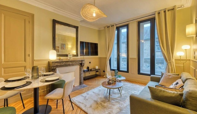 Olivier : Élégance au Cœur de Rouen