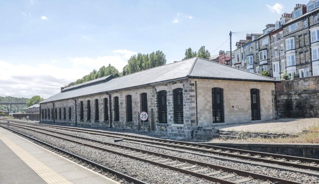 OLTON HALL @ ENGINE SHED, family friendly in Whitby