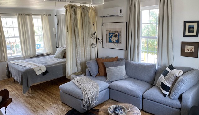 Oma's House on Orange (Pet Friendly)