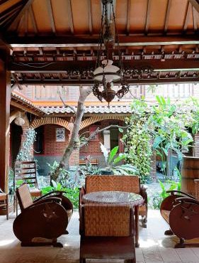 Omah Wetan Homestay