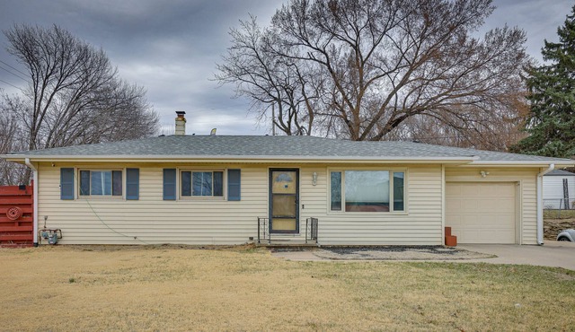 Omaha Vacation Rental w/ Fenced Yard!