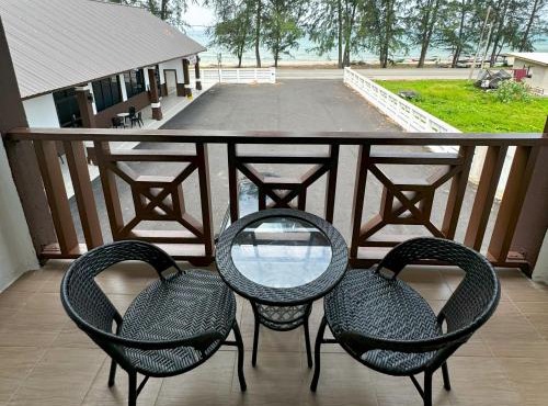 Ombak Beach Inn Resort