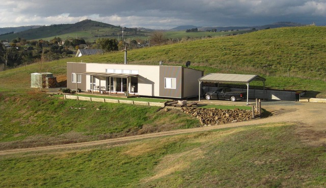 Omeo Mountain Views. Peace and Tranquillity