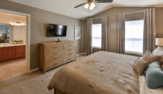 OMG, cozy Long-Term stays are welcome. This property has everything you need!