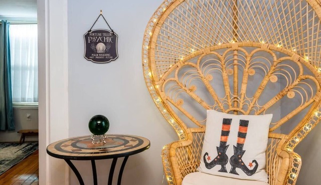 *Omi's 1BR Witch House|Salem+Downtown|RopesMansion