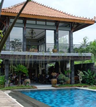 Omnni Villa Borobudur
