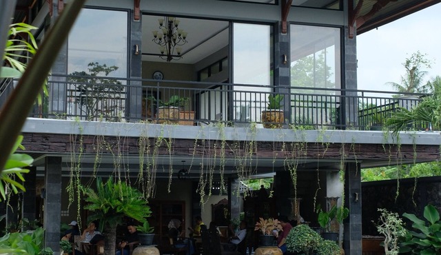 Omnni Villa Borobudur