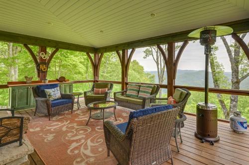 On 22 Acres! Mtn-View Cullowhee Craftsman Retreat