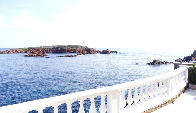 On a private beach, comfortable seafront villa, exceptional location