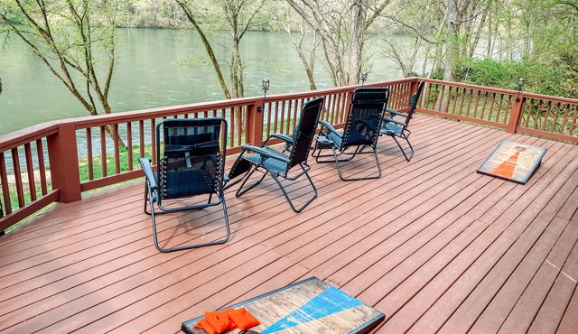 On Beautiful White River, Minutes from Sylamore Creek and Blanchard Springs