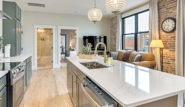 On Dtwn Square! Chic Lawrenceburg Condo w/Balcony