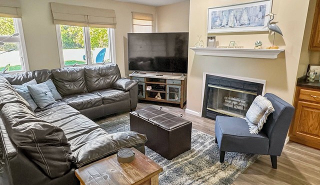 On Island Time at Kelleys! Downtown Area