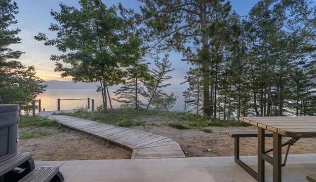 On Lake Superior near McLain Park, Hot Tub, more