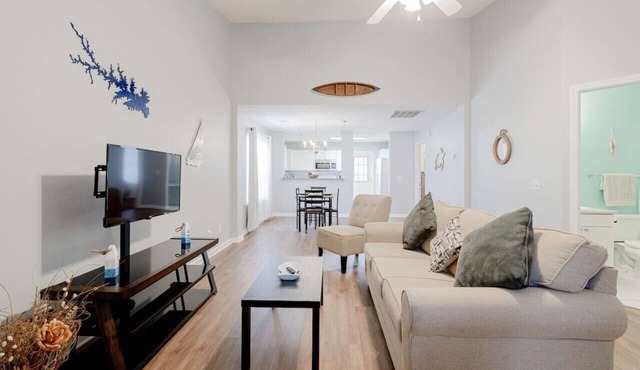 On Lake Time | 2BR | Minutes To Lake Murray