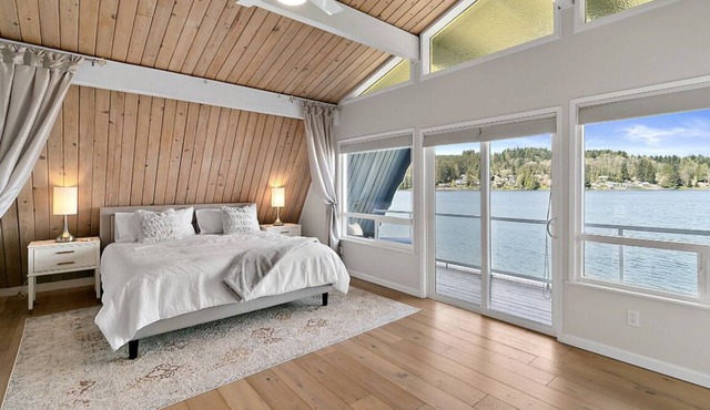 On Lake Time Bungalow