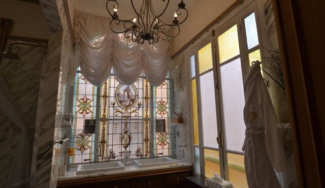 ON MONACO HARBOR, ELEGANT BAROCQUE APARTMENT