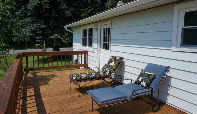 On Private 8 Acre Lake-Totally On 50 Acre Property. Pets Friendly