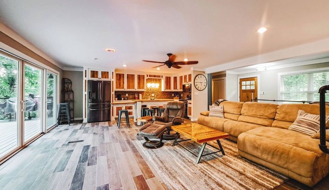 “On River Time”, your escape to the Ocoee River and Cherokee National Forest.