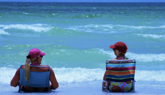 On Siesta Key Beach, View, pool, 2 Bed 2 Ba, plus pull out Queen,