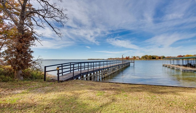 On-Site Boat Ramp: Pet-Friendly Kerens Studio!
