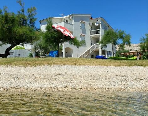 On the beach apartments PAG