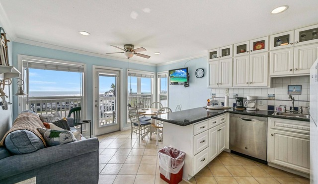 On the Beach... Balcony with Expansive Gulf and Sunset Views (1202)