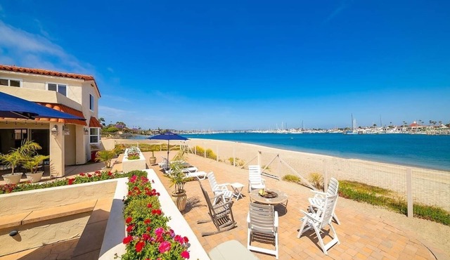 On The Beach Casita Book - beautiful Spanish 1 bedroom, with bay front access.