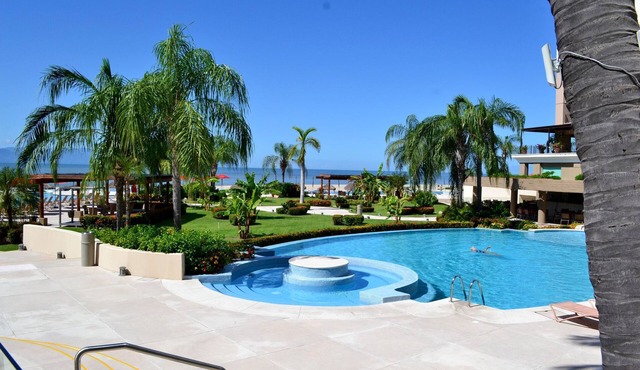 ON THE BEACH - Luxury Condominium with Breathtaking Views