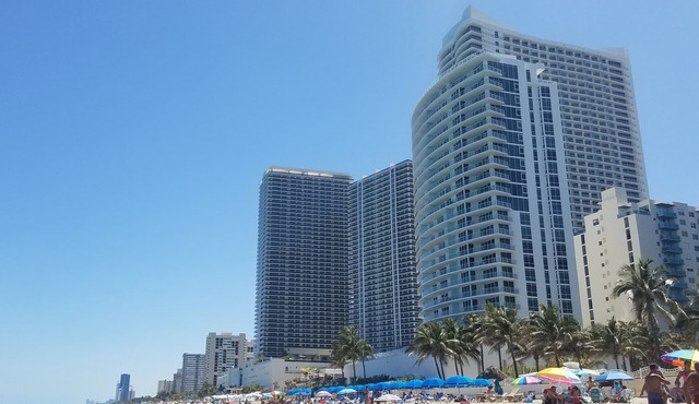 On The Beach - Lux 2 Bed 2 Barths North Miami Area