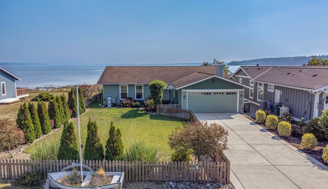 On The Beach! Rambler w/Watercraft, Lawn & Games!