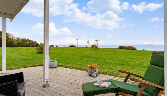 On the Beach - Summerhouse