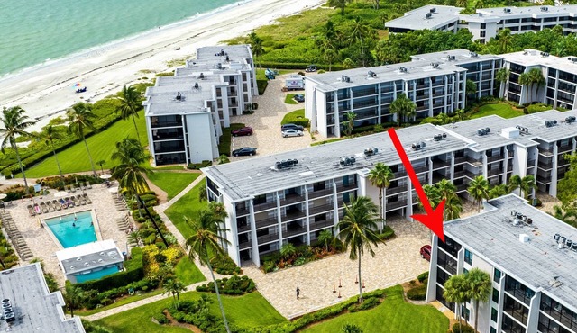 On the Beach, Sundial of Sanibel! Gulf View Premium Condo, Sleeps 6.