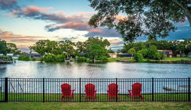 On the Creek,Waterfront,Heated Pool,Game Room, Clearwater Florida