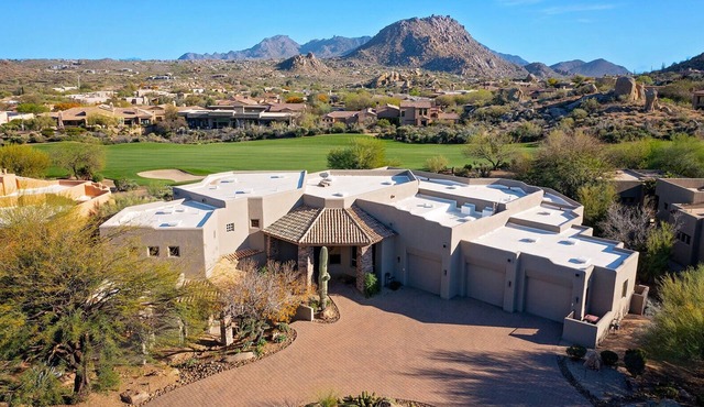 On The Green | Troon Golf Estate | Guest House, Negative Edge Pool, Spa, Patios, Gated