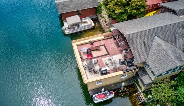 On The Lake - Guest House