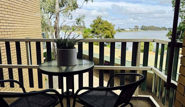 On the Lake in Nagambie