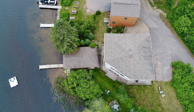 On the Minocqua Chain! Pet Friendly! 5 Bedroom! August Dates Open!