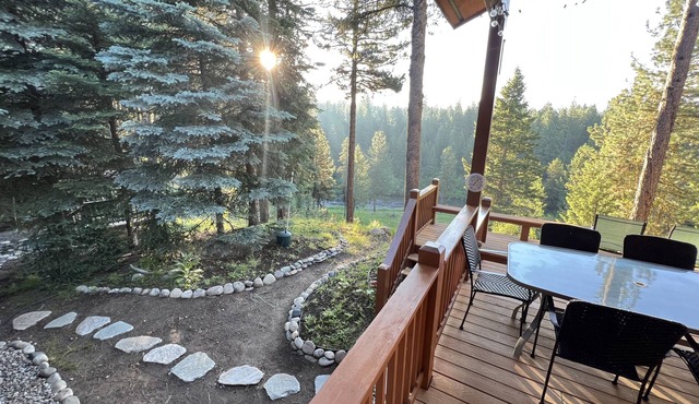 On the Payette River - beauty, comfort, gourmet kitchen