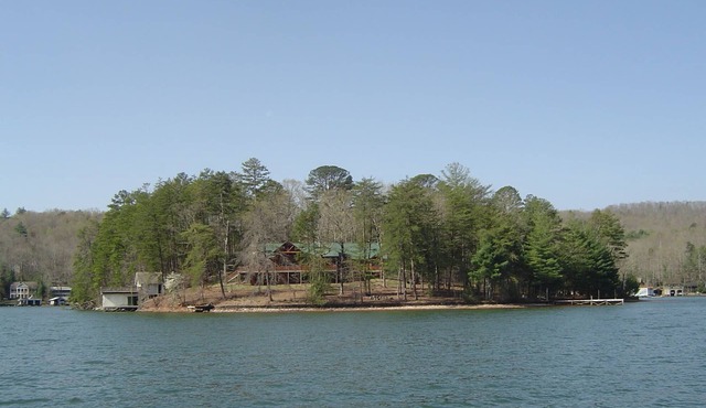 On the Point: Dec. through New Years Discounted! 2+ Night Special! 6 B/R,4.5 Bth