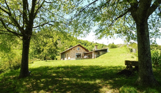 On the ridges of Mondarrain mountain