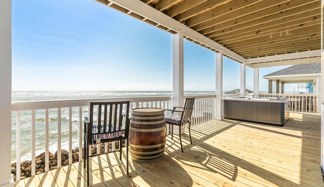 ON THE ROCKS-LUXURY OCEAN FRONT WITH OUTSTANDING UNOBSTRUCTED VIEWS