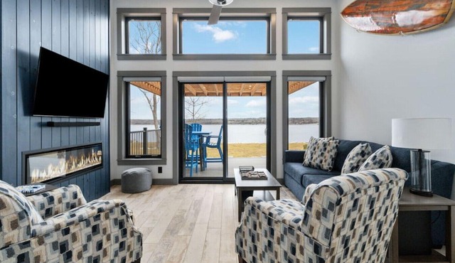 On The Rocks Oceanfront Villa