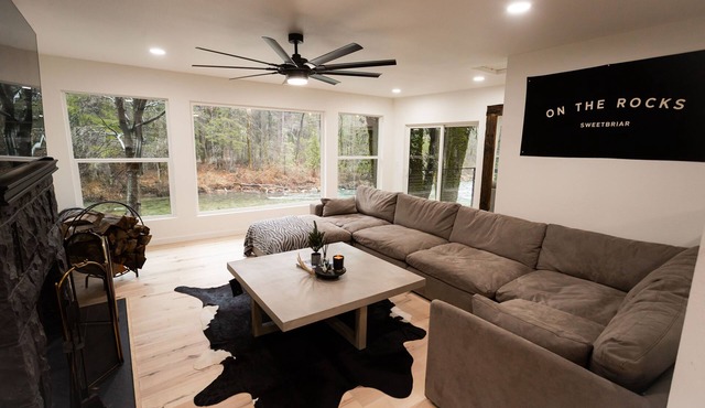 On The Rocks - Riverfront Home Sweetbriar, CA