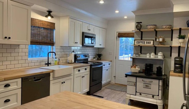 On the Trail-Cedar Sauna & Close to Ski & Trails