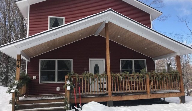 On the trail map! Walk to everything! Sleeps 10!