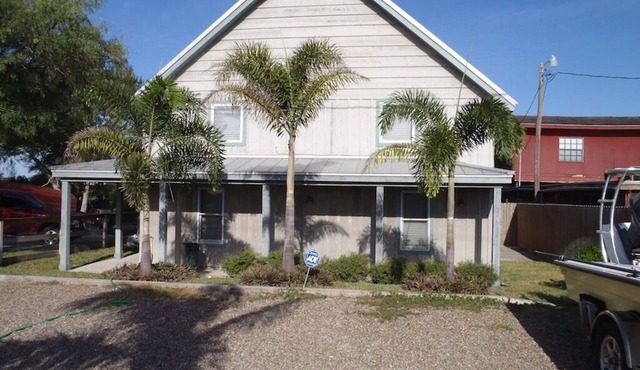 On The Water In Arroyo City - Sleeps 8 (Max. occupancy)