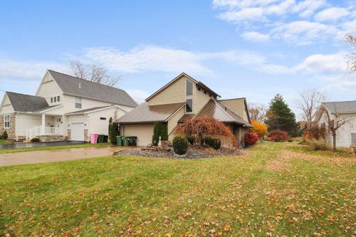 On the Water Lake House with Dock and Hot Tub