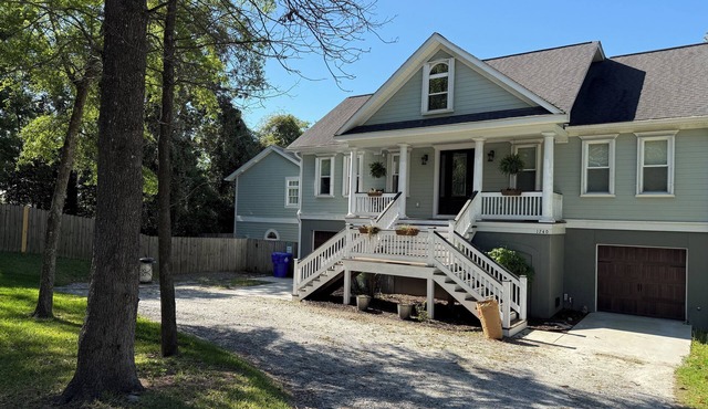 On the Water private getaway on Johns Island. Just minutes away from downtown!