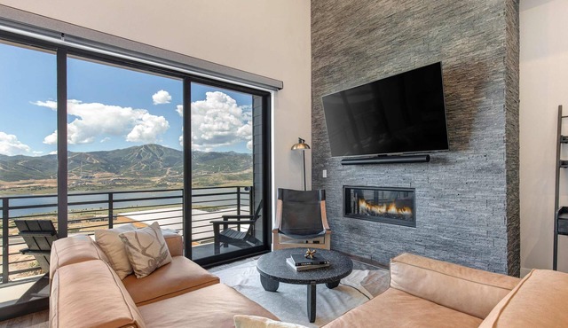 On Top of the Mountains - Unit A - Townhouse in Hideout with foosball table