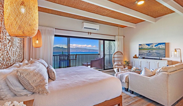 On Top of Water View Romantic-Chic Hideaway-5 Stars-Pohailani 303